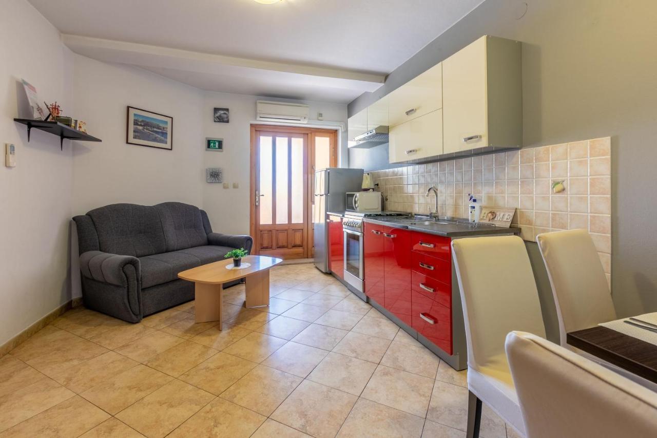 פאז'אנה Apartments Armando מראה חיצוני תמונה